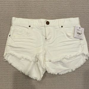O'Neill White Jean Shorts Size 27 BRAND NEW WITH TAGS